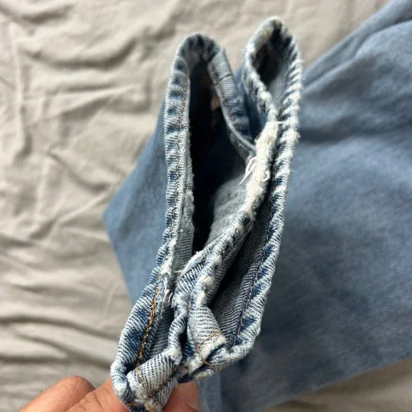 LEVI'S 501XX Mens Jeans 34x32 Light Wash Button Fly Distressed Rips Tears Casual - Picture 11 of 16